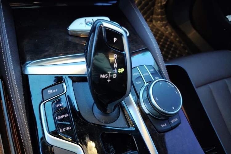 Used BMW 5 Series 2020 525Li Luxury Package Gear Lever