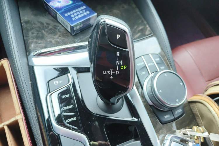 Used BMW 5 Series 2020 530Li Luxury Edition M Sport Package Gear Lever