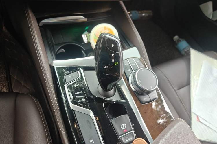 Used BMW 5 Series 2020 525Li Luxury Package Gear Lever