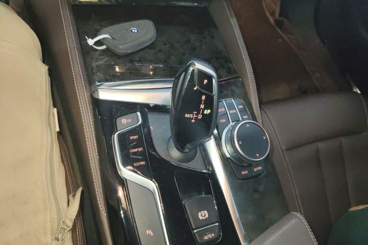 Used BMW 5 Series 2020 525Li M Sport Package Gear Lever