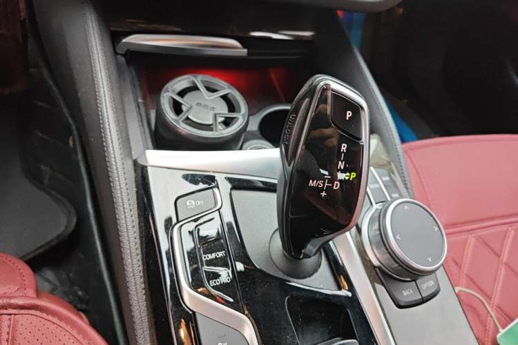 Used BMW 5 Series 2020 530Li Luxury Edition M Sport Package Gear Lever