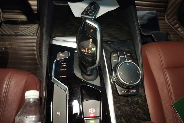 Used BMW 5 Series 2020 530Li Leading Model M Sport Package Gear Lever