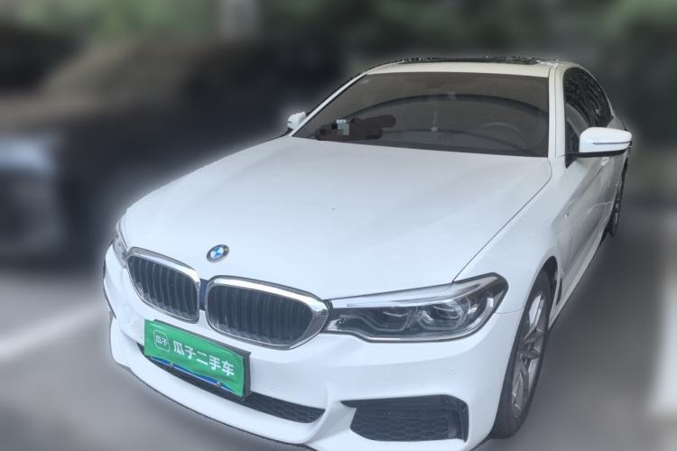 Used BMW 5 Series 2020 525i M Sport Package Guazi used car, China used car export, Used car for sale, Used BMW cars, Cheapest cars for sale