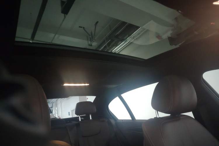 Used BMW 5 Series 2020 525Li M Sport Package Headliner