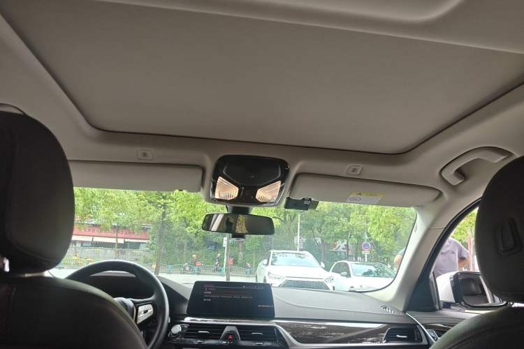 Used BMW 5 Series 2020 525Li Luxury Package Headliner