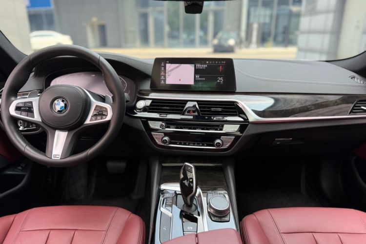 Used BMW 5 Series 2020 530Li Leading Model M Sport Package Interior 1