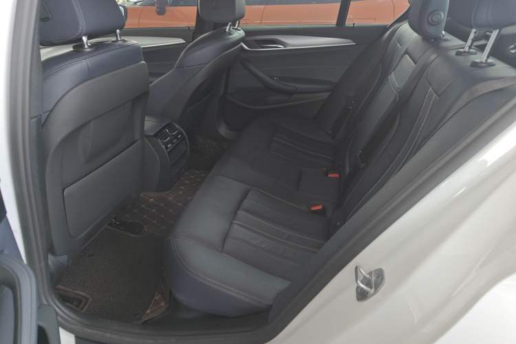 Used BMW 5 Series 2020 525i M Sport Package Interior 1