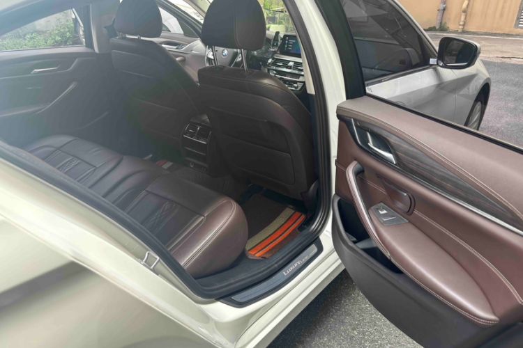 Used BMW 5 Series 2020 530Li Leading Edition Luxury Package Interior 2