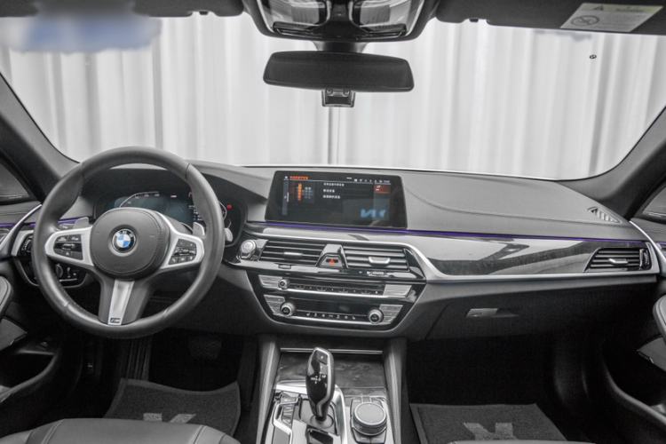 Used BMW 5 Series 2020 530Li Leading Model M Sport Package Interior 2