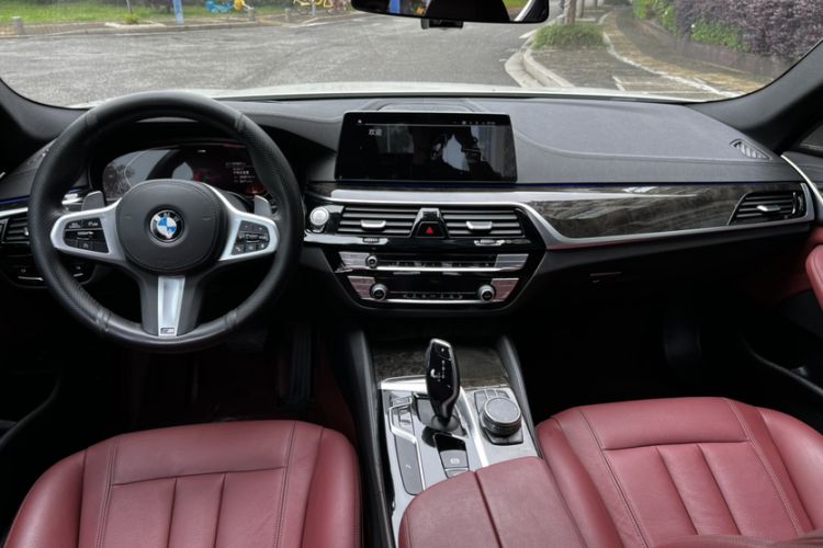 Used BMW 5 Series 2020 530Li Leading Model M Sport Package Interior 2