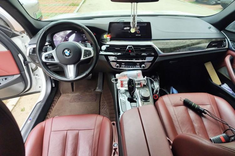 Used BMW 5 Series 2020 530Li Luxury Edition M Sport Package Interior 2