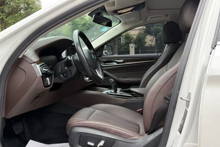 Used BMW 5 Series 2020 525Li Luxury Package Interior 2