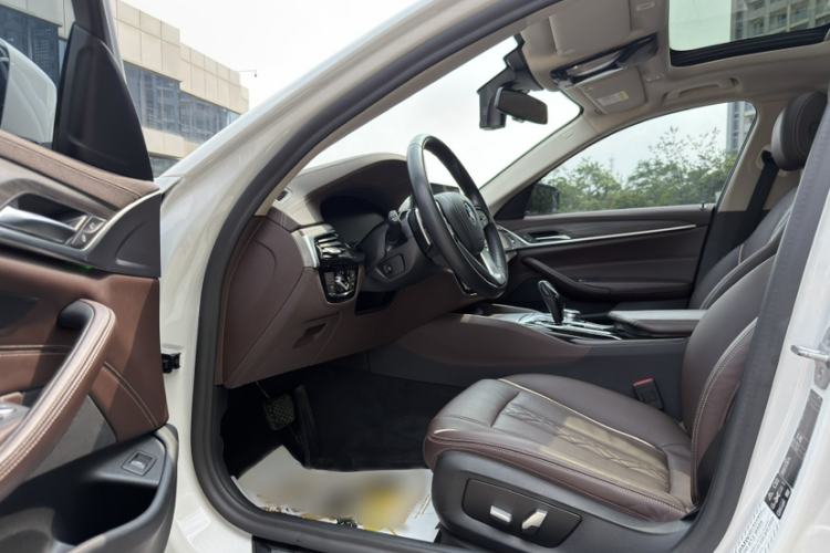 Used BMW 5 Series 2020 530Li xDrive Luxury Package Interior 2