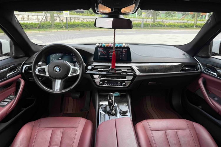 Used BMW 5 Series 2020 530Li Luxury Edition M Sport Package Interior 3