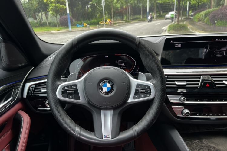 Used BMW 5 Series 2020 530Li Leading Model M Sport Package Interior 3