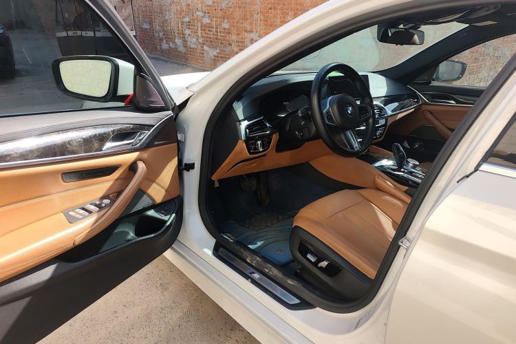 Used BMW 5 Series 2020 530Li Luxury Edition M Sport Package Interior 3