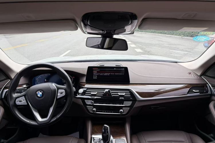 Used BMW 5 Series 2020 525Li Luxury Package Interior 3
