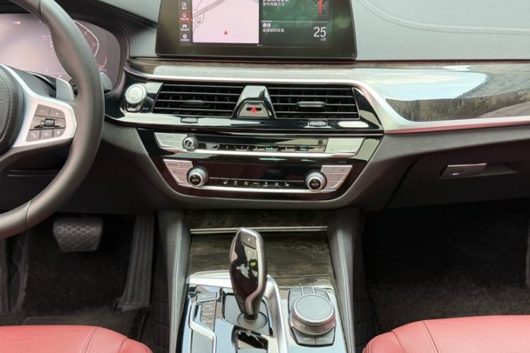 Used BMW 5 Series 2020 530Li Leading Model M Sport Package Interior 4