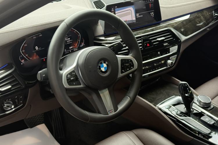 Used BMW 5 Series 2020 525Li M Sport Package Interior 4