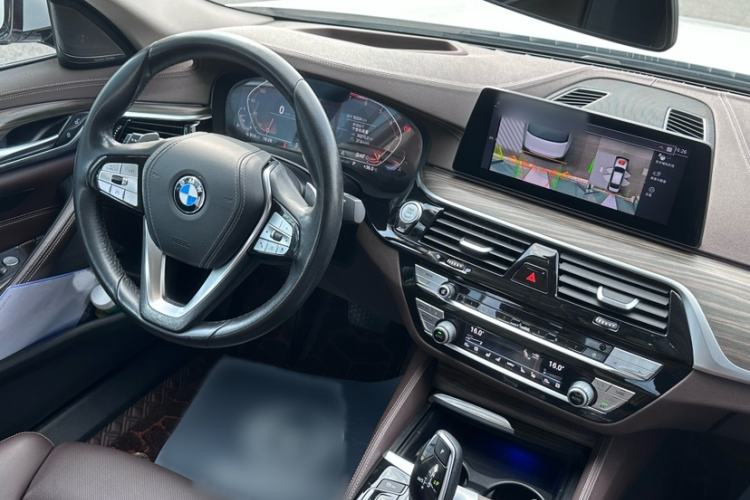 Used BMW 5 Series 2020 530Li Luxury Edition Premium Package Interior 4