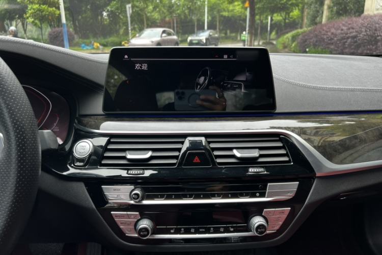 Used BMW 5 Series 2020 530Li Leading Model M Sport Package Interior 5