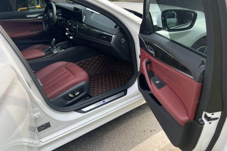 Used BMW 5 Series 2020 530Li Leading Model M Sport Package Interior 5