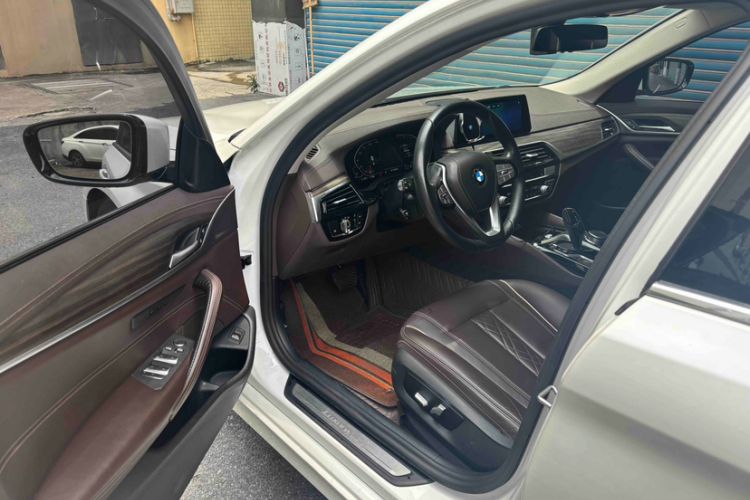 Used BMW 5 Series 2020 530Li Leading Edition Luxury Package Interior 6