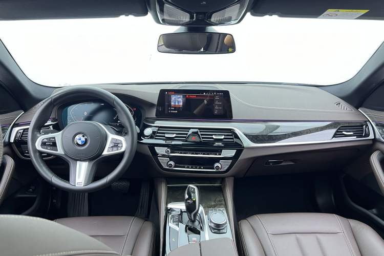 Used BMW 5 Series 2020 525Li M Sport Package Interior 6