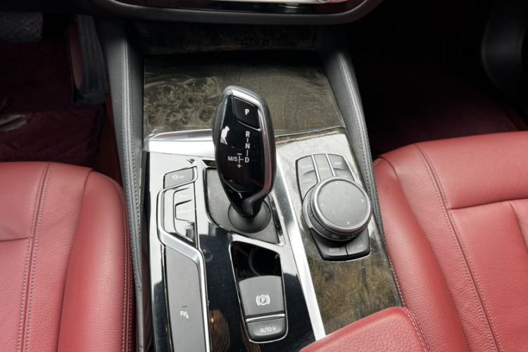 Used BMW 5 Series 2020 530Li Leading Model M Sport Package Interior 6