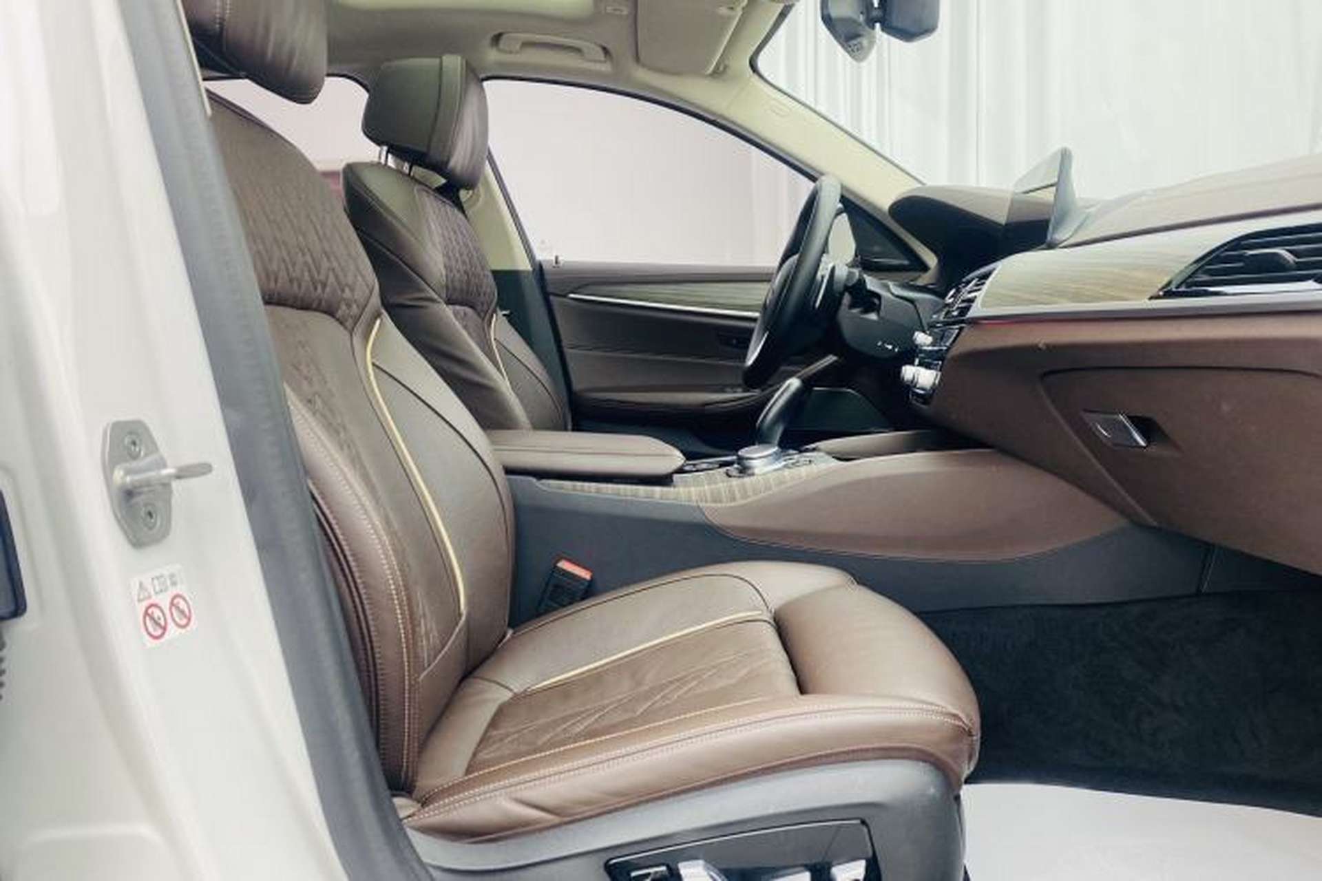 Used BMW 5 Series 2020 530Li Luxury Edition Premium Package Interior 6