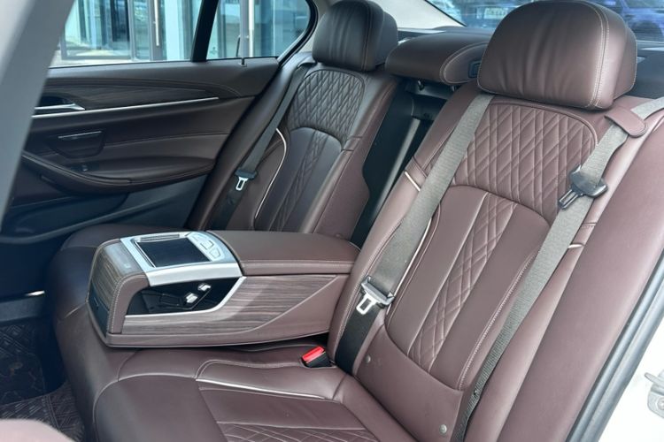 Used BMW 5 Series 2020 530Li Luxury Edition Premium Package Interior 7