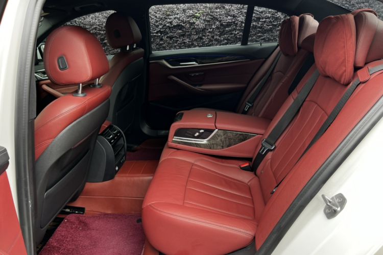 Used BMW 5 Series 2020 530Li Leading Model M Sport Package Interior 9