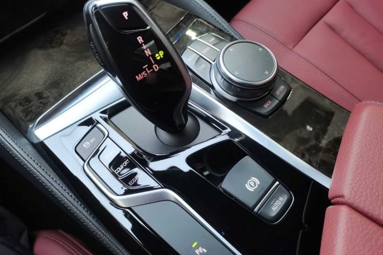 Used BMW 5 Series 2020 530Li Leading Model M Sport Package Interior 9