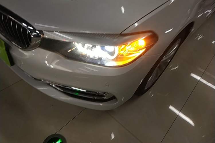 Used BMW 5 Series 2020 525Li Luxury Package Left Front Headlight