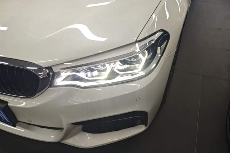 Used BMW 5 Series 2020 530Li Luxury Edition M Sport Package Left Front Headlight