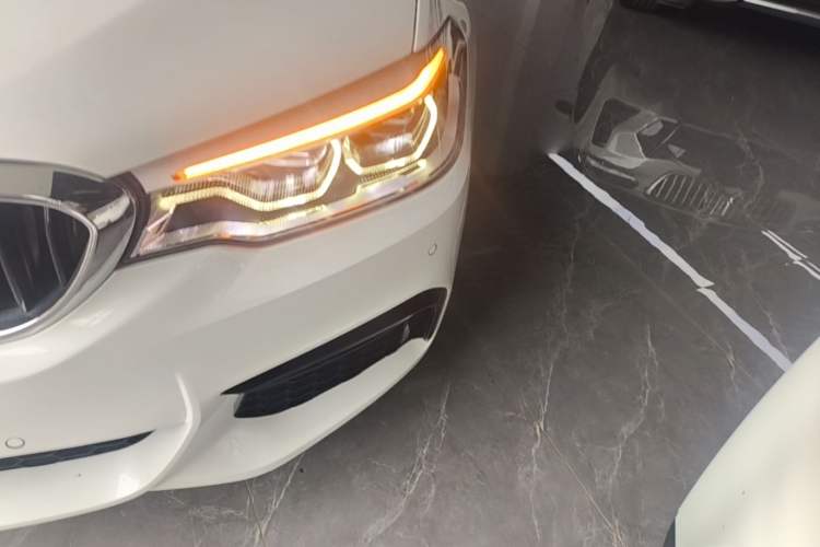 Used BMW 5 Series 2020 530Li Leading Model M Sport Package Left Front Headlight