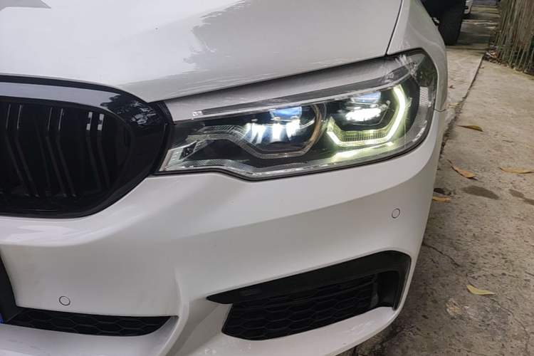 Used BMW 5 Series 2020 530Li Luxury Edition M Sport Package Left Front Headlight
