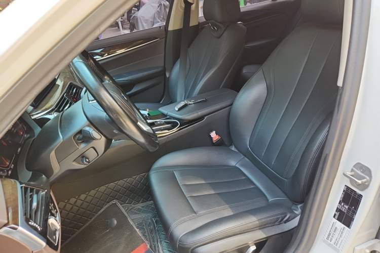 Used BMW 5 Series 2020 525Li Luxury Package Left Front Seat