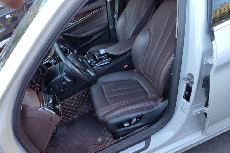 Used BMW 5 Series 2020 525Li Luxury Package Left Front Seat