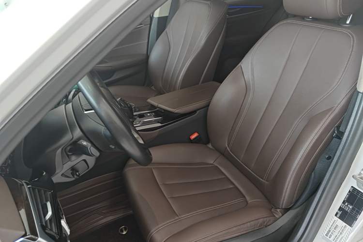 Used BMW 5 Series 2020 525Li Luxury Package Left Front Seat