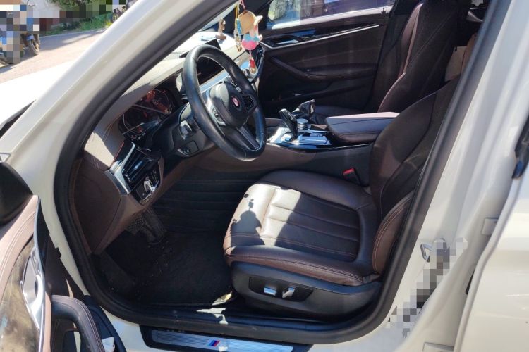 Used BMW 5 Series 2020 525Li M Sport Package Left Front Seat
