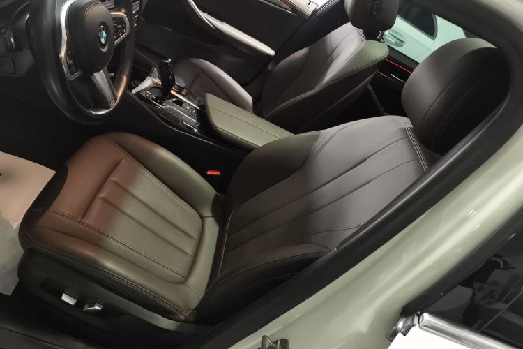 Used BMW 5 Series 2020 525Li M Sport Package Left Front Seat