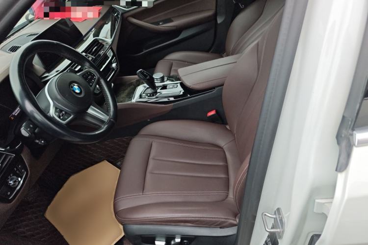 Used BMW 5 Series 2020 525Li M Sport Package Left Front Seat