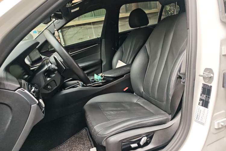 Used BMW 5 Series 2020 530Li Luxury Edition M Sport Package Left Front Seat