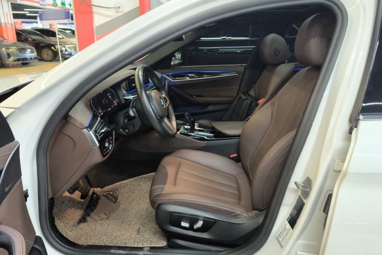 Used BMW 5 Series 2020 525Li M Sport Package Left Front Seat
