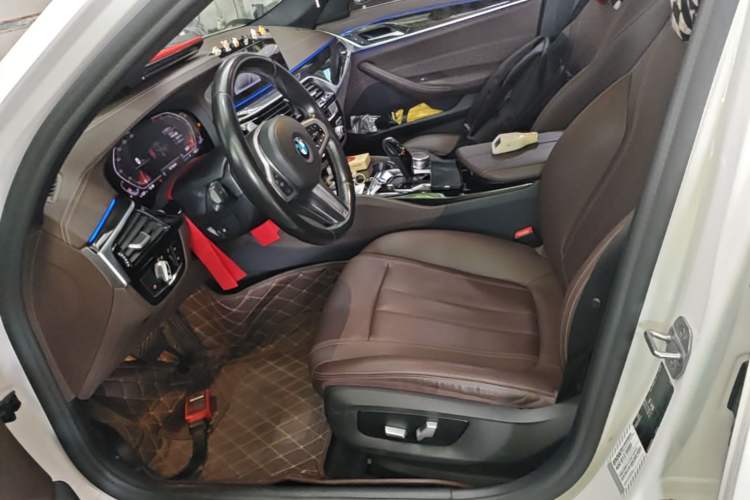 Used BMW 5 Series 2020 525Li M Sport Package Left Front Seat