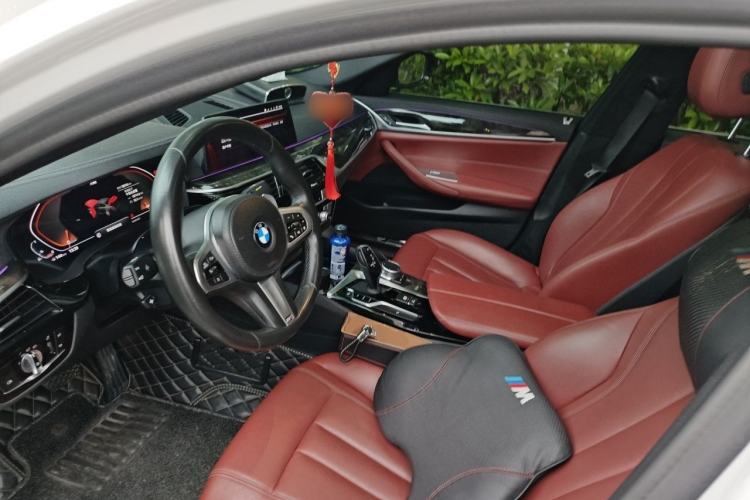 Used BMW 5 Series 2020 530Li Leading Model M Sport Package Left Front Seat