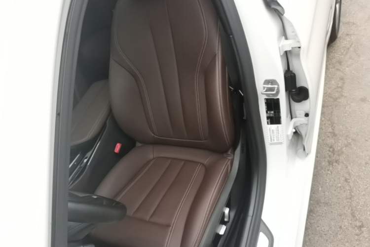 Used BMW 5 Series 2020 525Li M Sport Package Left Front Seat