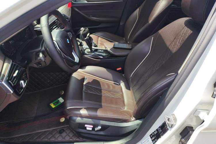 Used BMW 5 Series 2020 530Li xDrive Luxury Package Left Front Seat