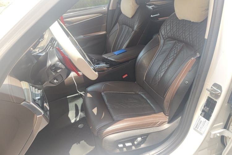 Used BMW 5 Series 2020 530Li Executive Luxury Package Left Front Seat